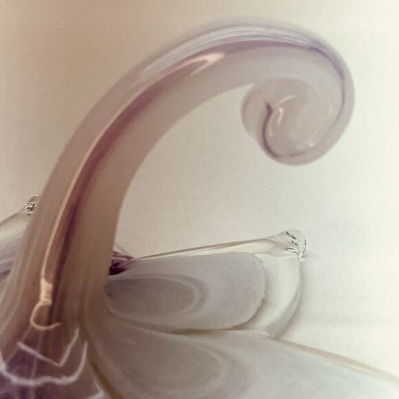 Art Glass Trumpet Vase Handmade Lilac White Cased Sommerso Murano? Italy 7.8" - Picture 8 of 13